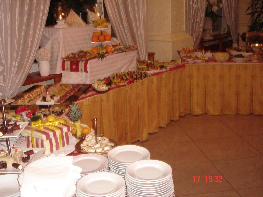 Hotel Bila Ruze Písek Extérieur photo
