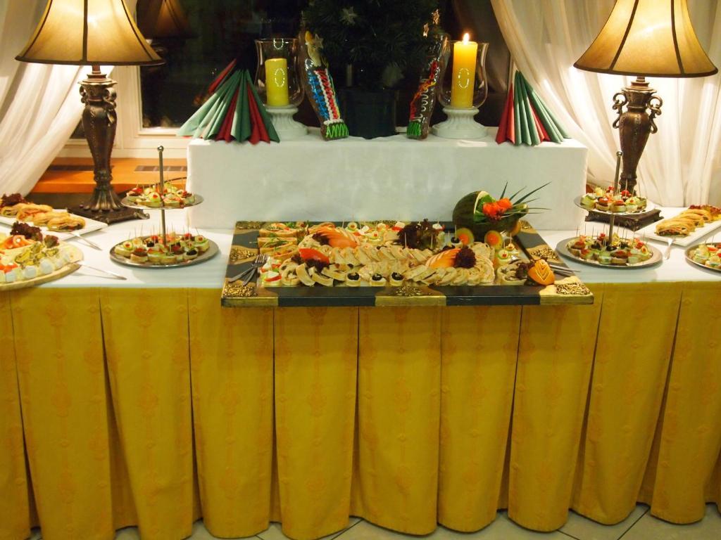 Hotel Bila Ruze Písek Extérieur photo
