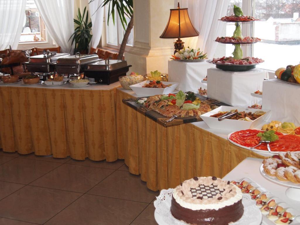 Hotel Bila Ruze Písek Extérieur photo