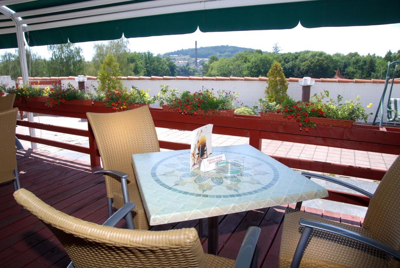 Hotel Bila Ruze Písek Extérieur photo