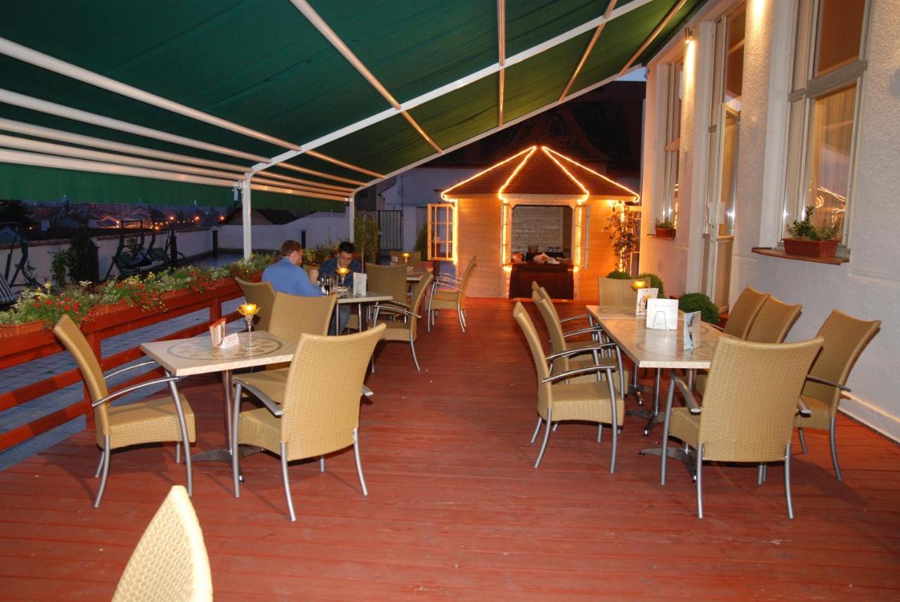 Hotel Bila Ruze Písek Extérieur photo